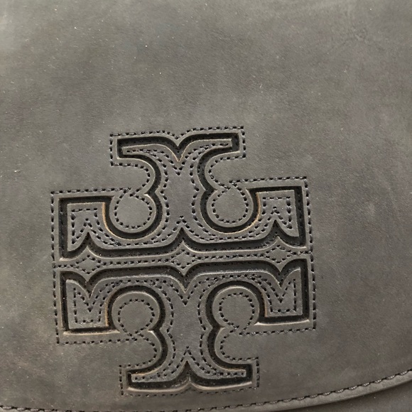 SOLD!!! Tory  burch navy suede fringe bag - Picture 3 of 4